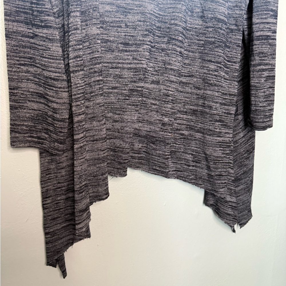 Torrid Super Soft Plush V-Neck Sharkbite Hem Tunic Top - Picture 8 of 10